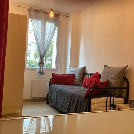 Close To The Park Georges Brassens Apartman *